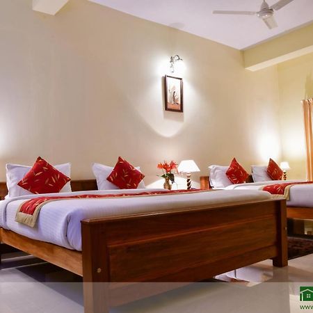 Vasathi Hotel Madikeri Exterior photo