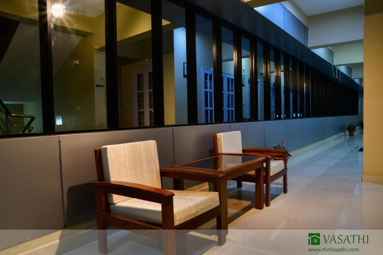 Vasathi Hotel Madikeri Exterior photo