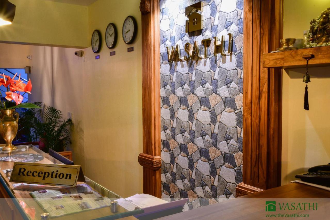Vasathi Hotel Madikeri Exterior photo