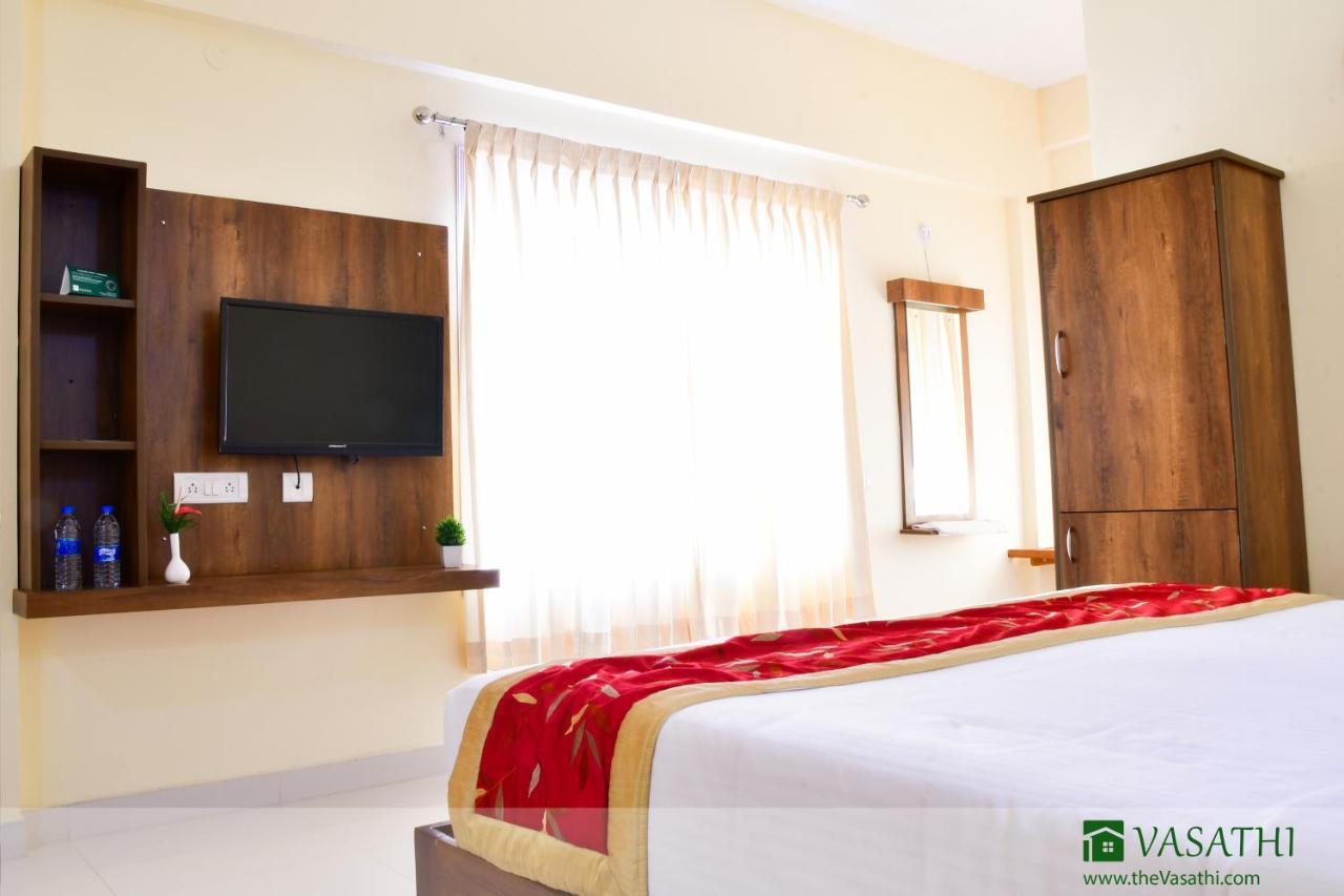Vasathi Hotel Madikeri Exterior photo