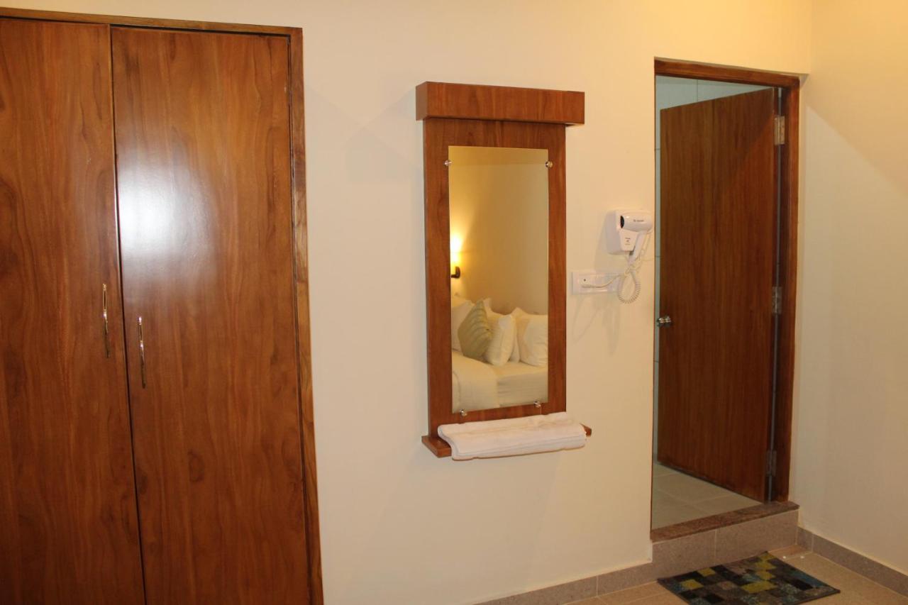 Vasathi Hotel Madikeri Exterior photo