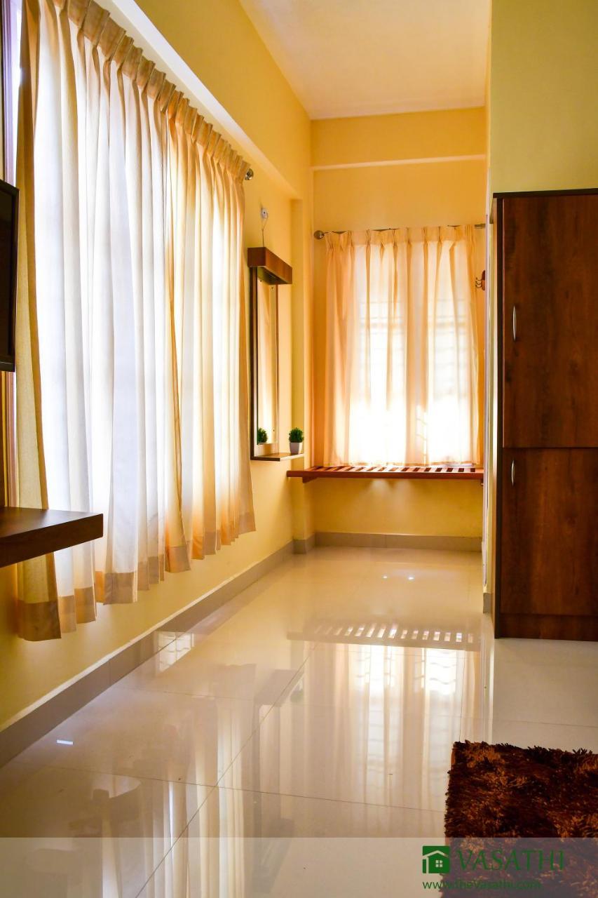 Vasathi Hotel Madikeri Exterior photo